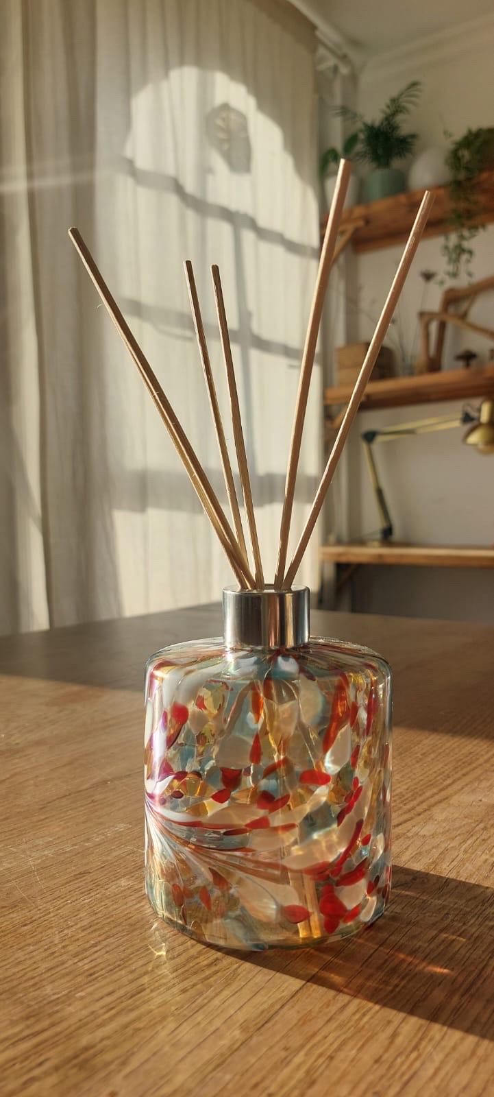 Handcrafted Glass Diffuser Lamp, LED Base, Elegant Home Déco